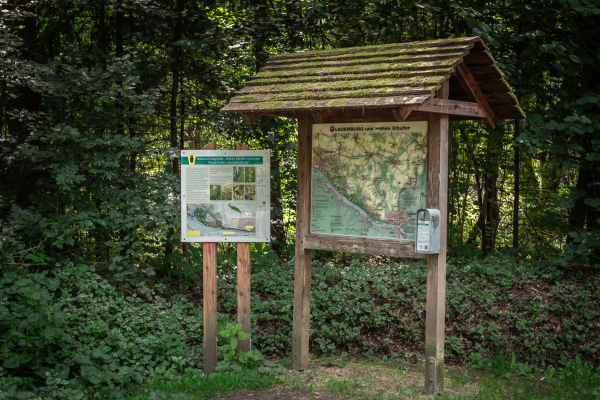 Forsthaus Glüsing - Wanderweg Anzeigetafel